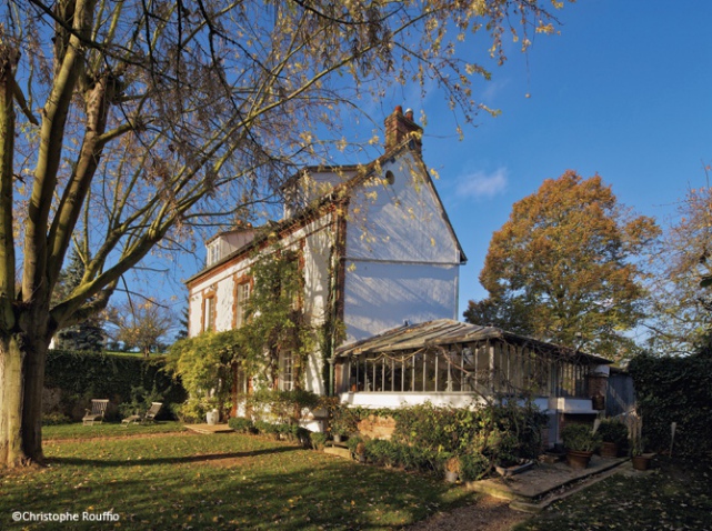 R11