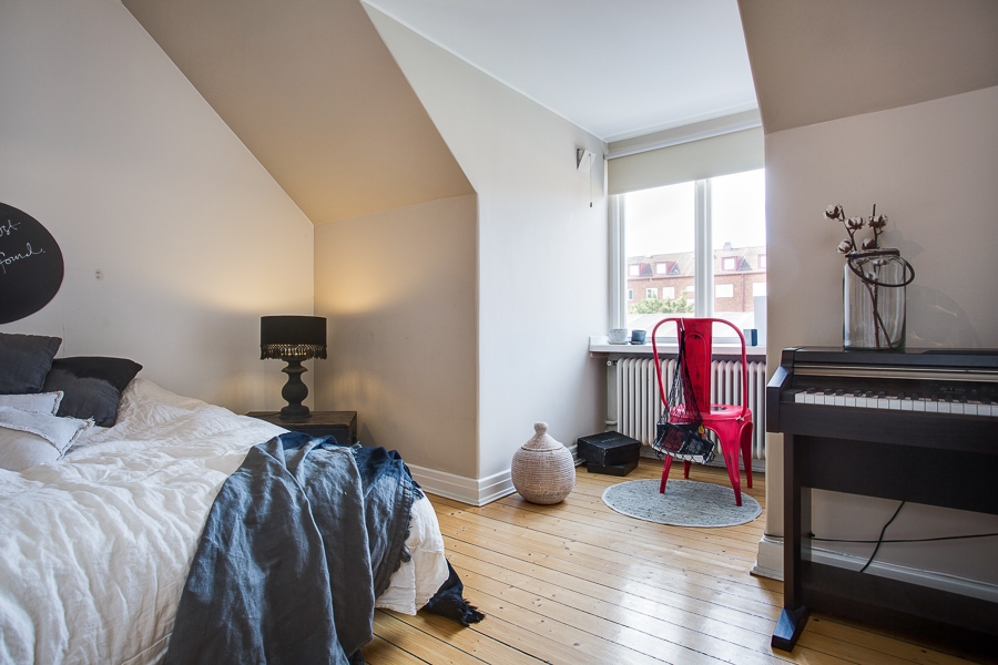 AB7