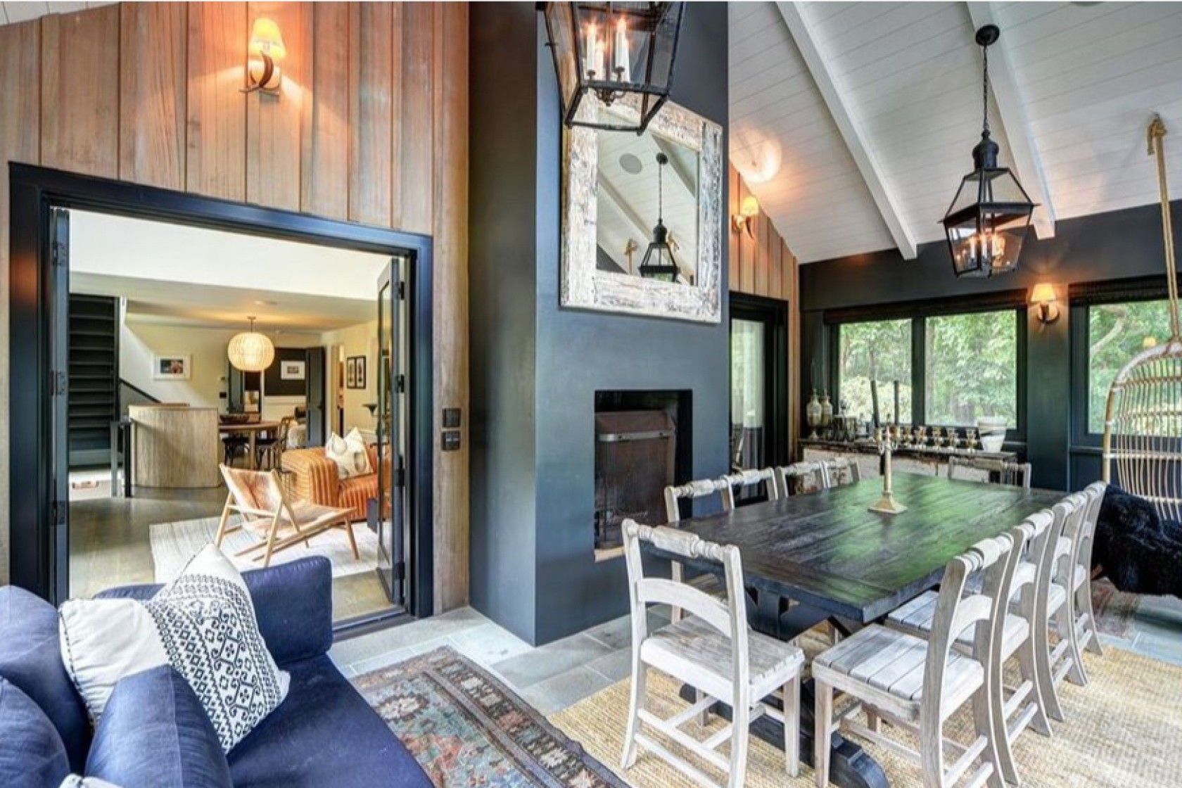 EP2
