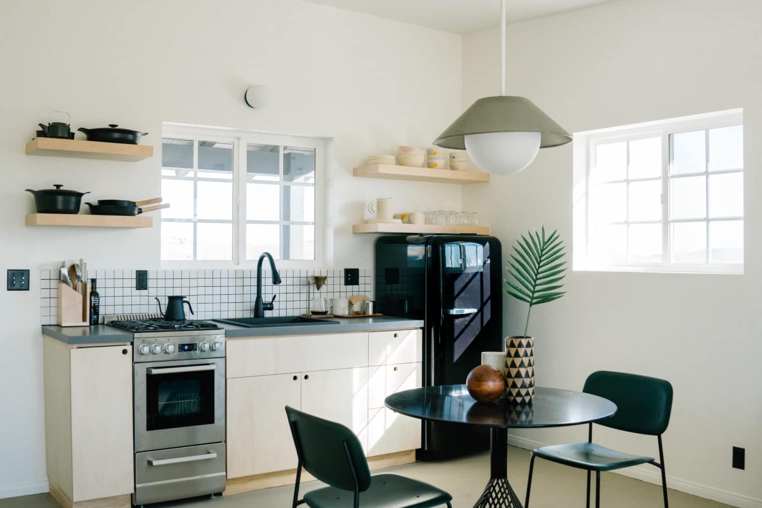 Cette maison au design minimaliste dans le désert californien est à vendre