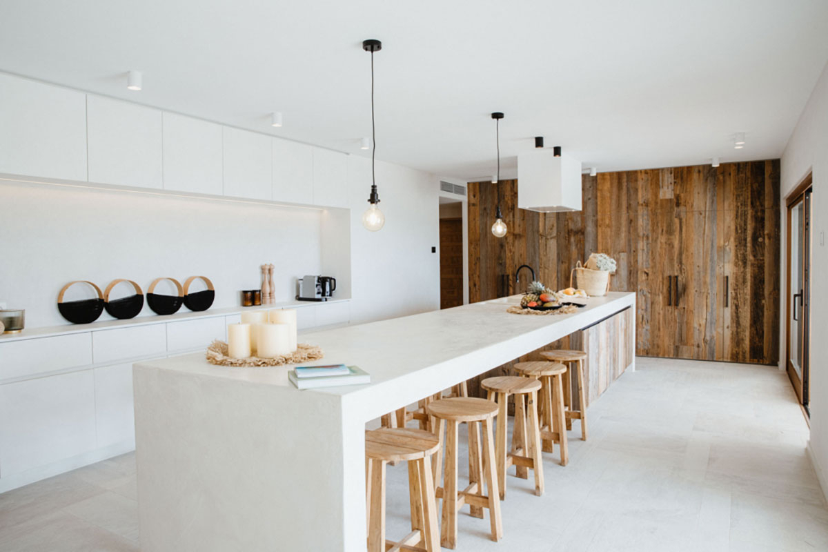 Une maison de vacances à Ibiza sur une colline