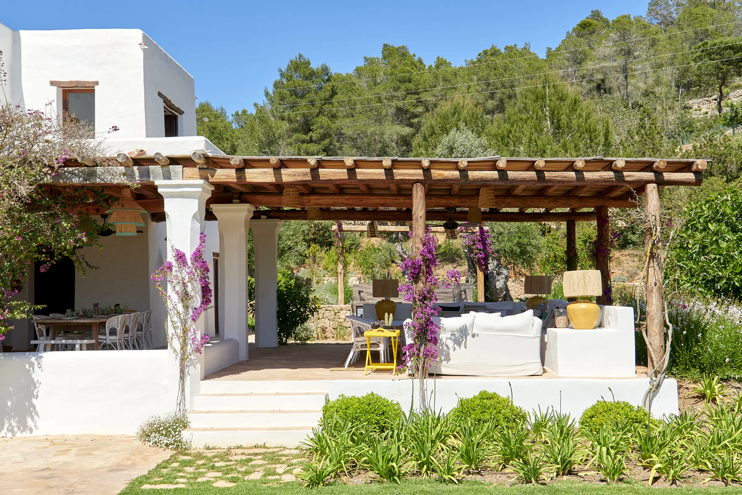piscine à l piscine à l'eau salée dans maison Ibiza