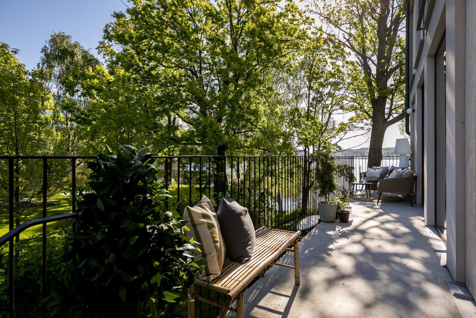 terrasse avec vue lac