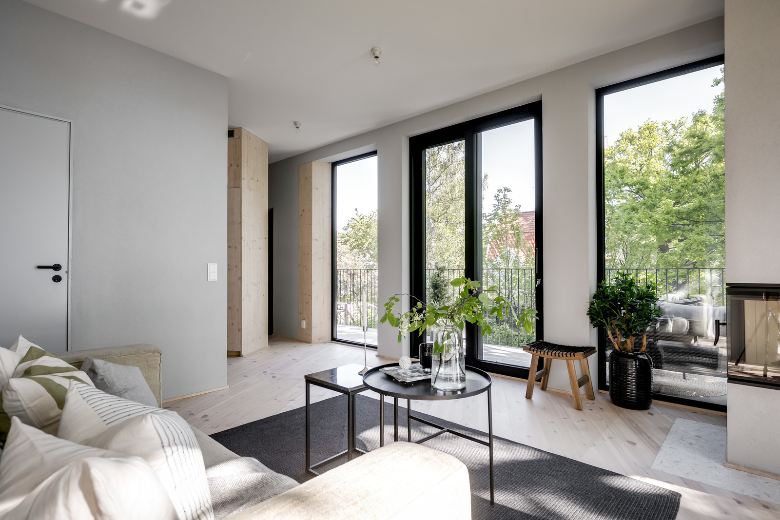 salon maison contemporaine à l'intérieur bois