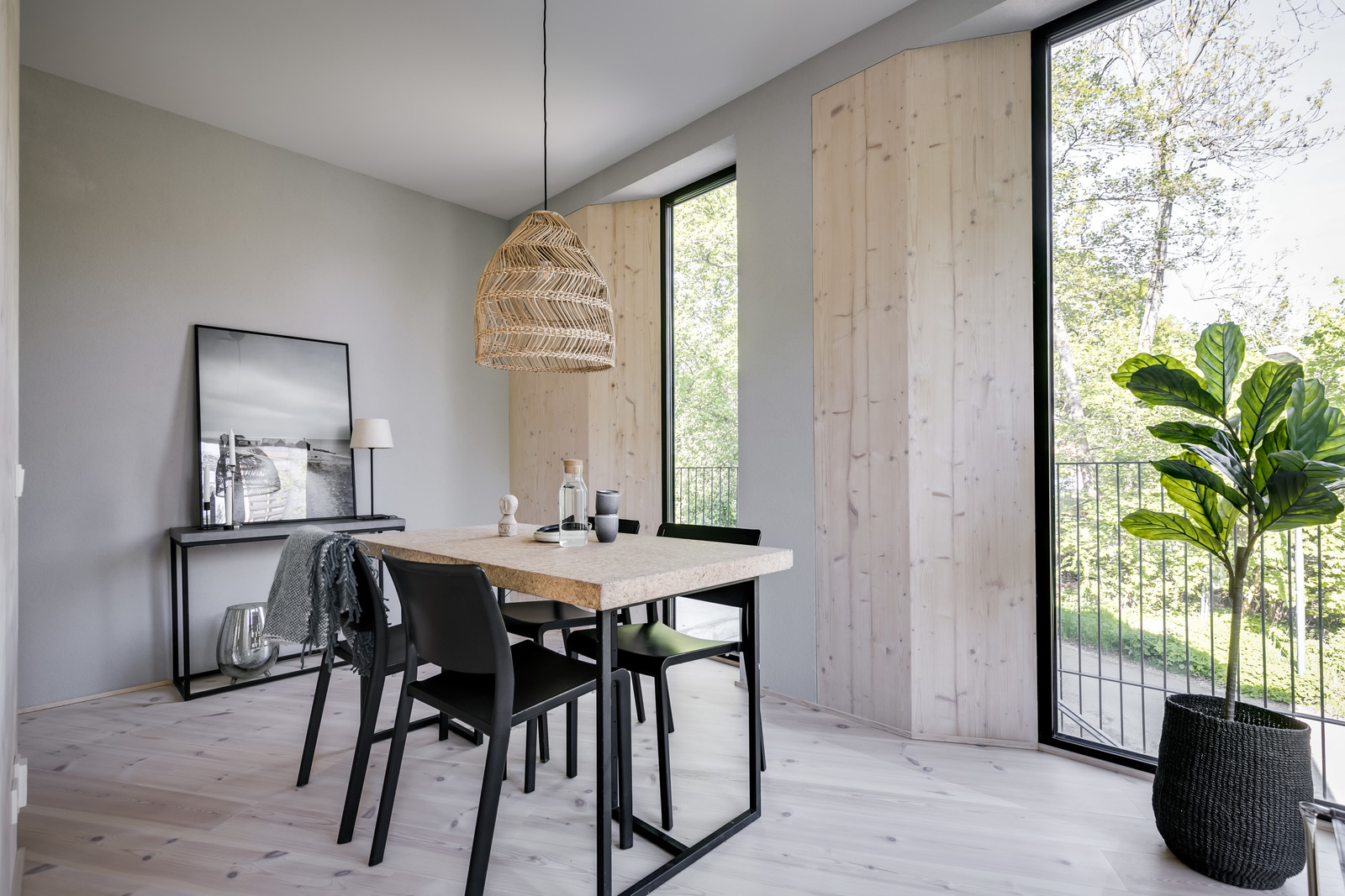salle à manger maison contemporaine à l'intérieur bois