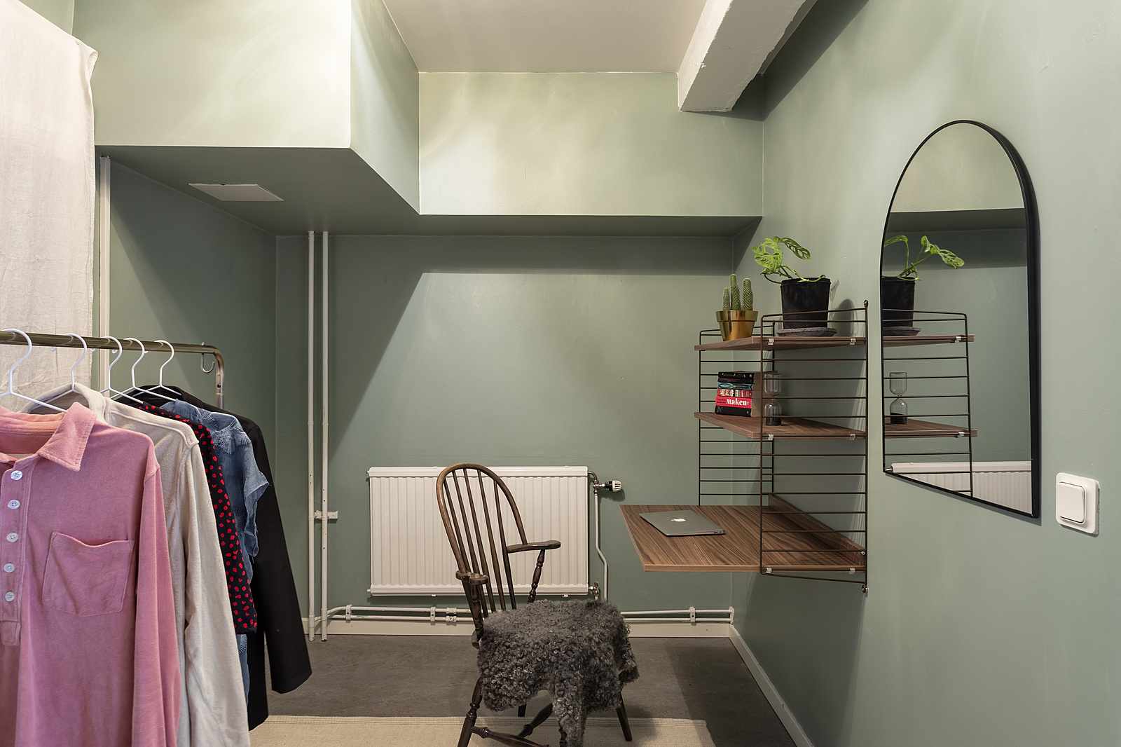 dressing room bureau
