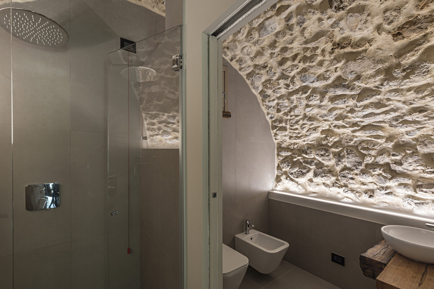 salle de bain design dans maison en pierres salle de bain design dans maison en pierres