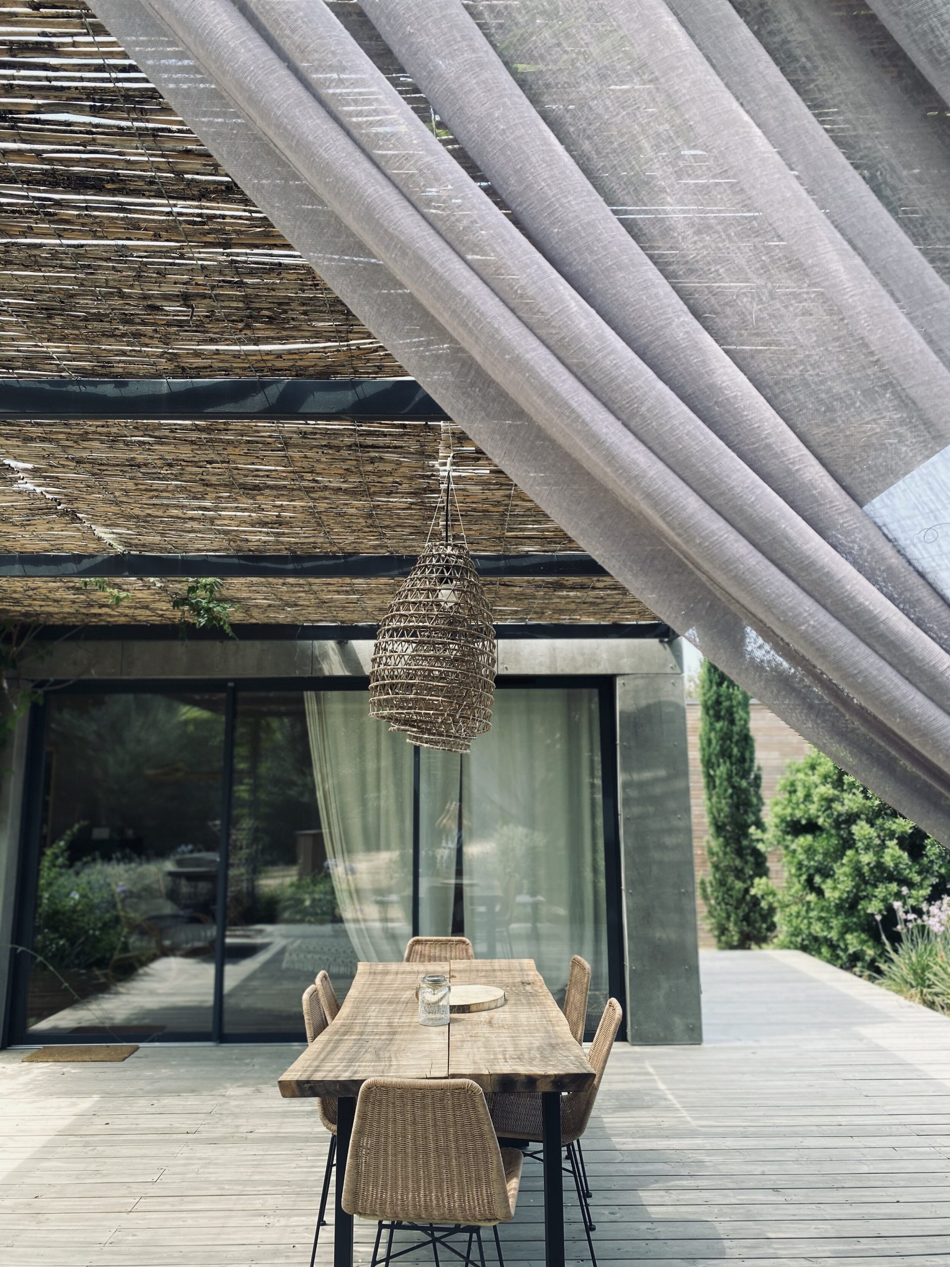 terrasse maison à l'architecture contemporaine