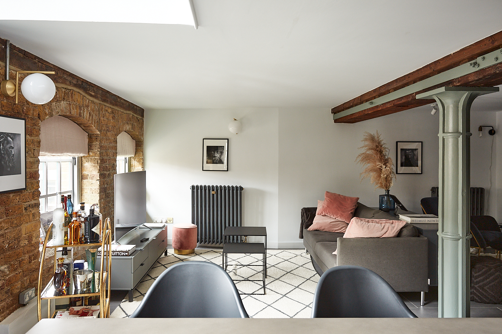 salon loft avec verrières