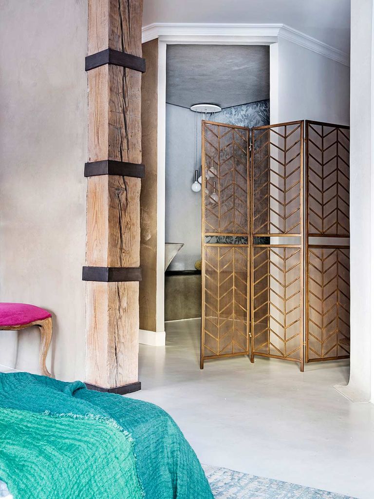 chambre avec revêtement en microciment