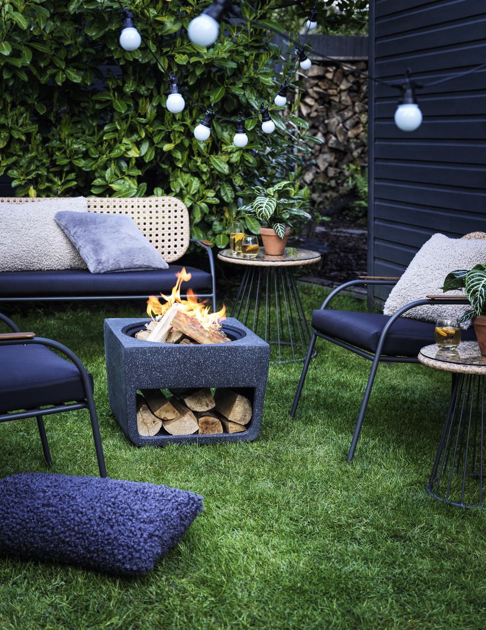 jardin avec brasero