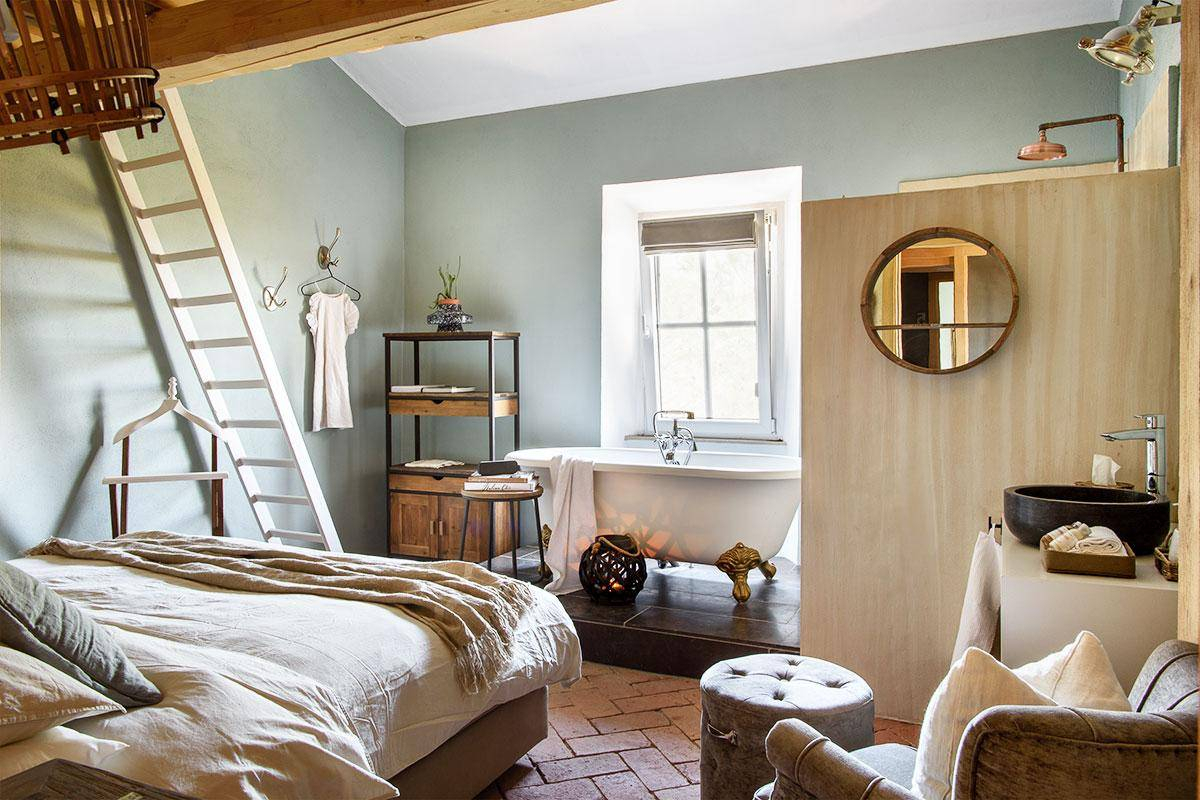 chambre avec salle de bain ouverte