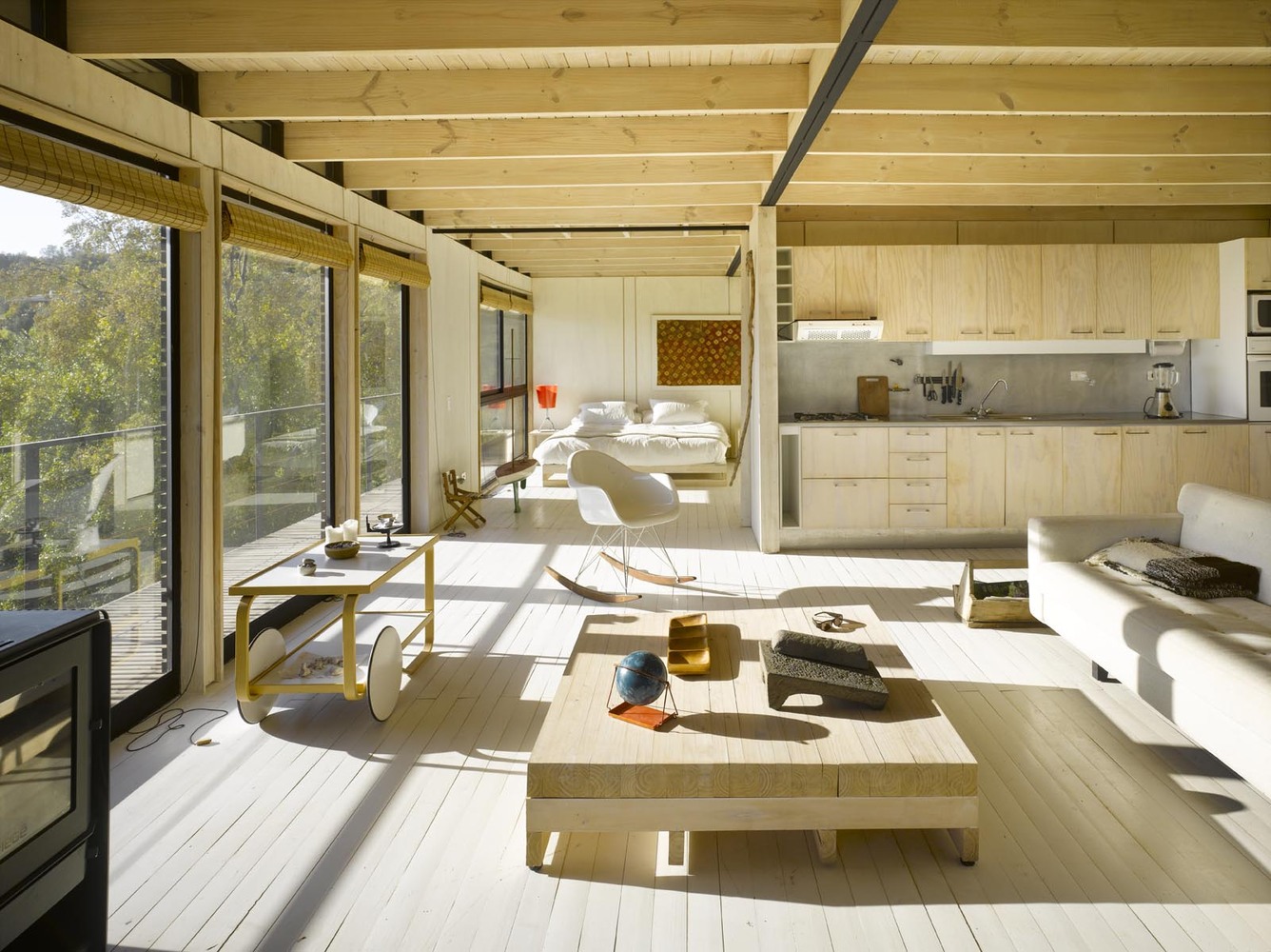 salon façon loft dans maison d'architecte
