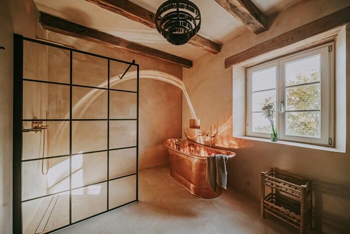 salle de bain baignoire cuivre Stanzia Vinella salle de bain baignoire cuivre Stanzia Vinella