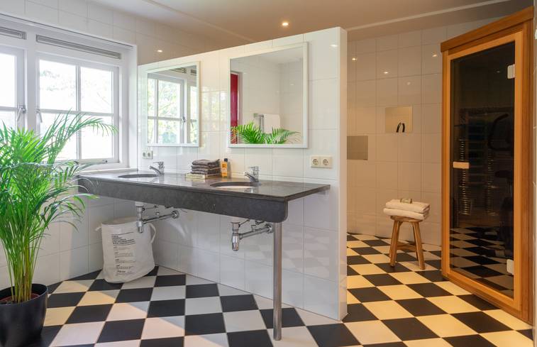 salle de bain sol à damier salle de bain sol à damier