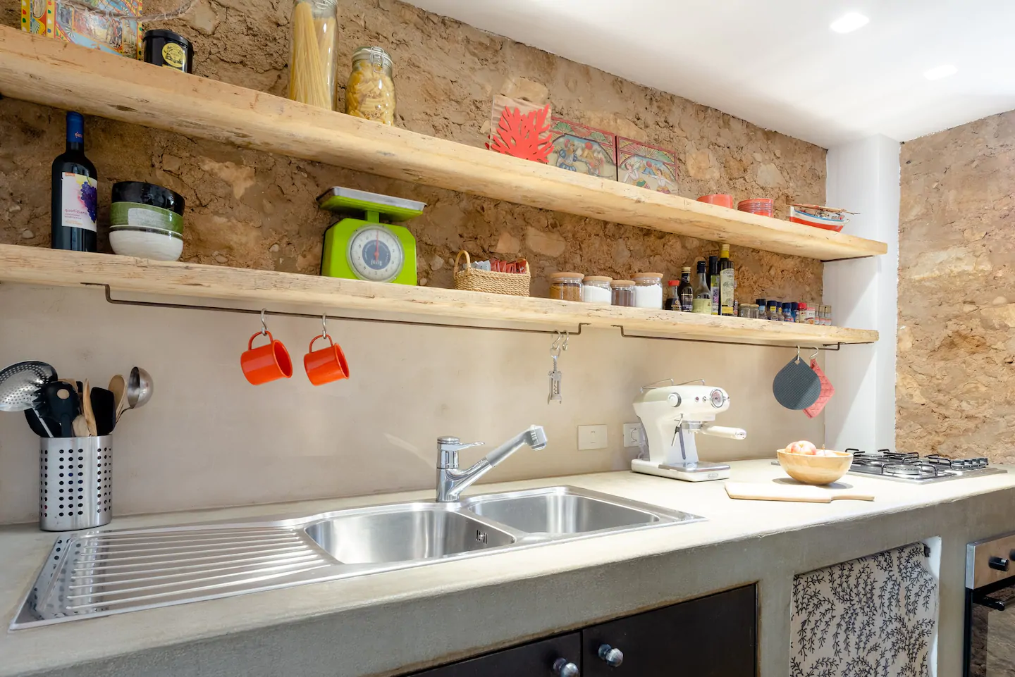 cuisine maison loft ancienne en pierres