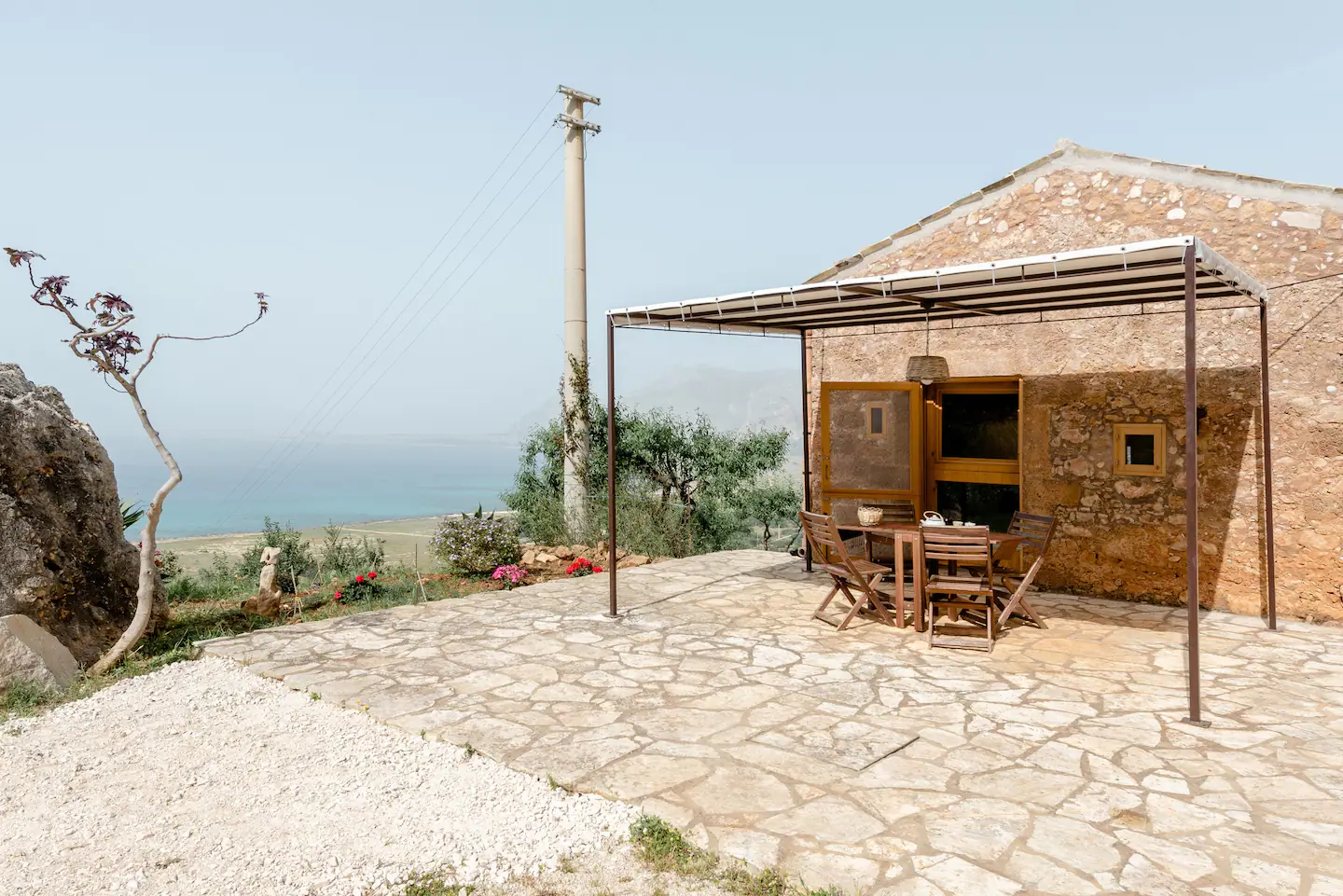terrasse vue mer avec pergola