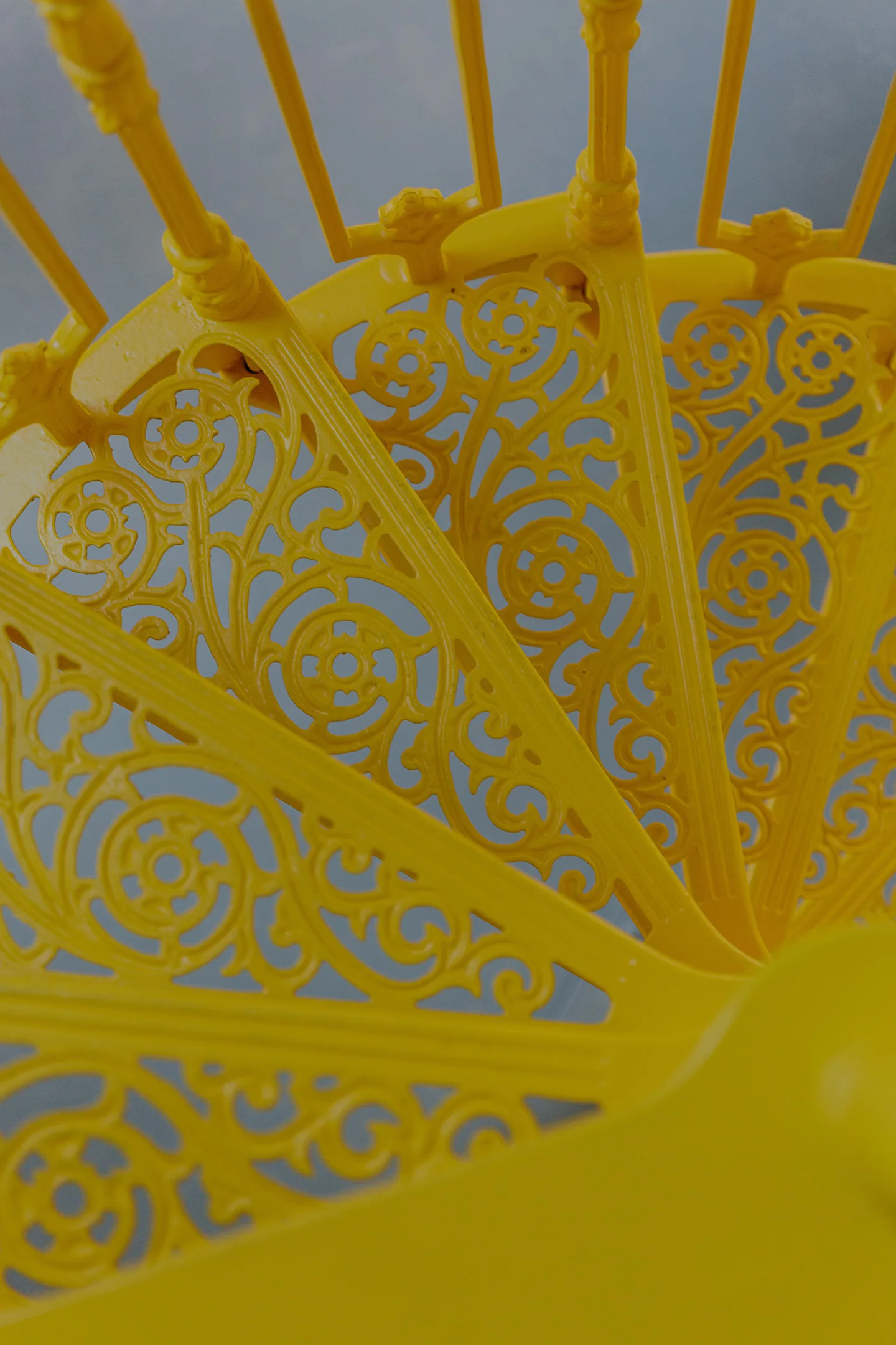 escalier en spirale jaune escalier en spirale jaune