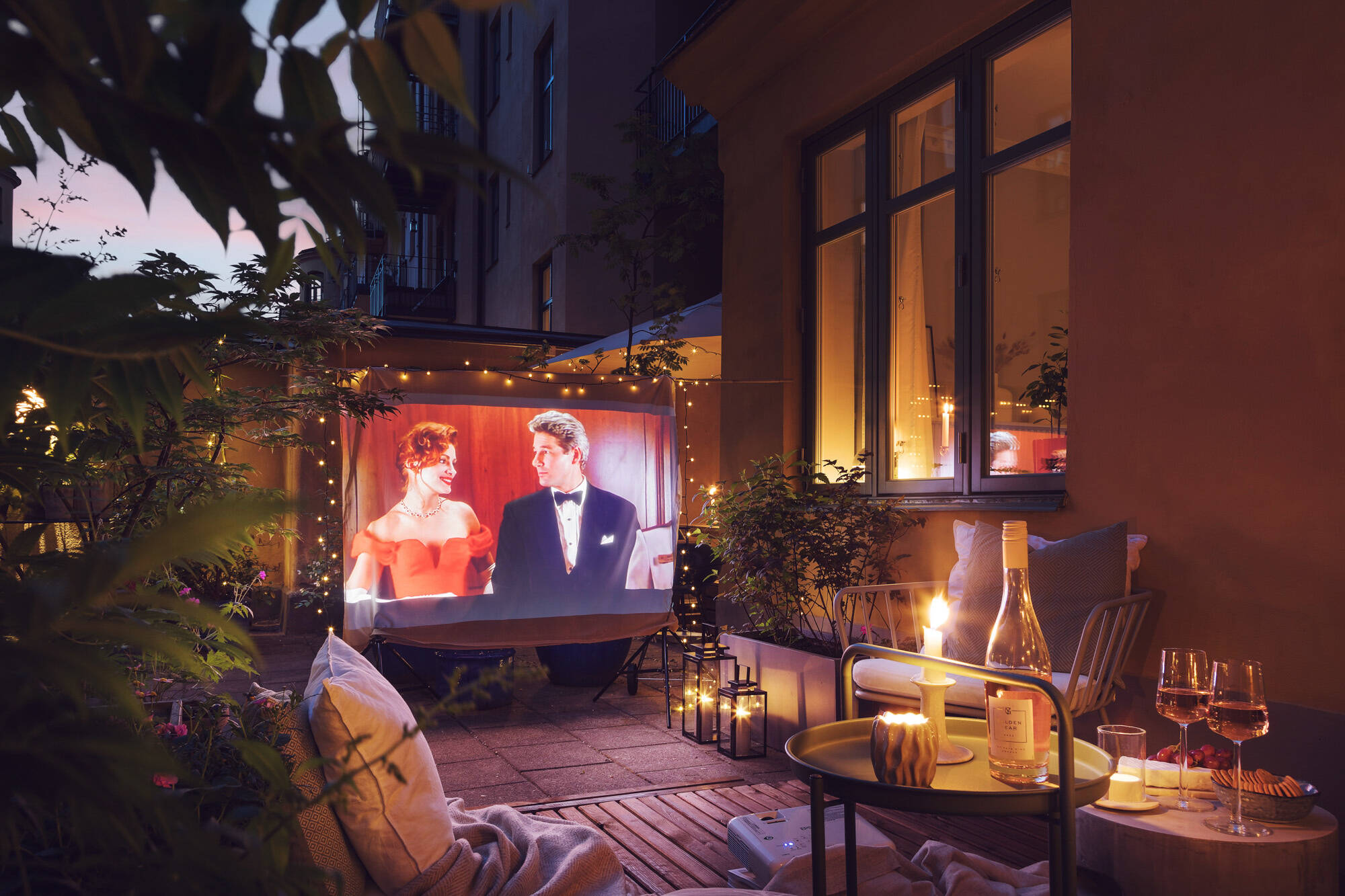 home cinema sur la terrasse d home cinema sur la terrasse d'un petit appartement