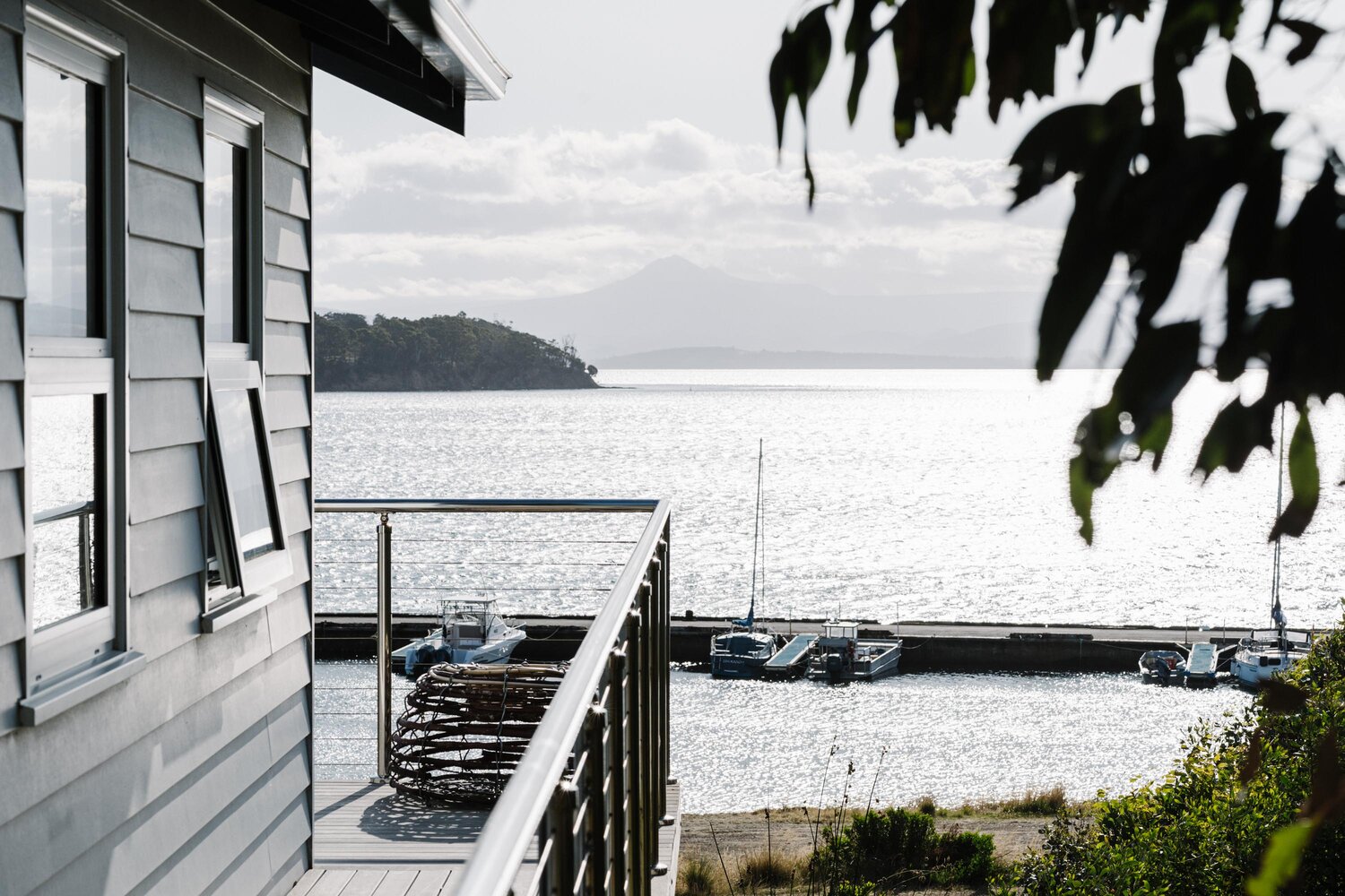façade et terrasse maison en bois vue mer