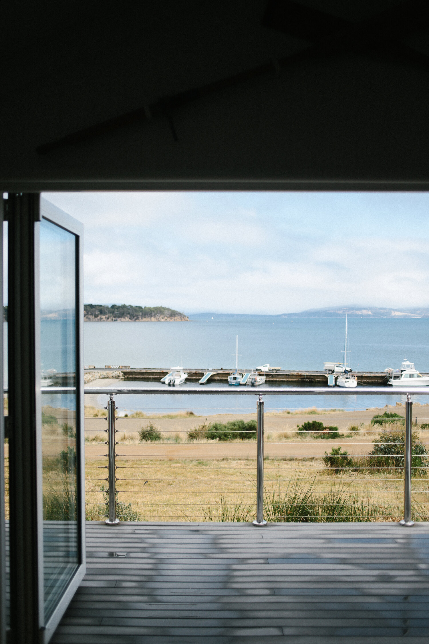 terrasse bois avec garde corps inox