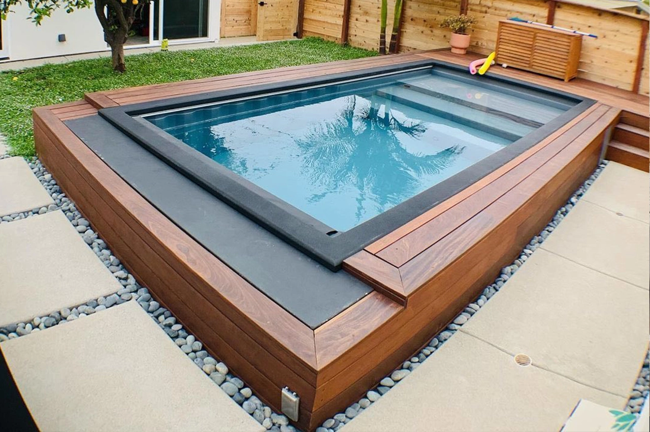 piscine métal avec plage bois