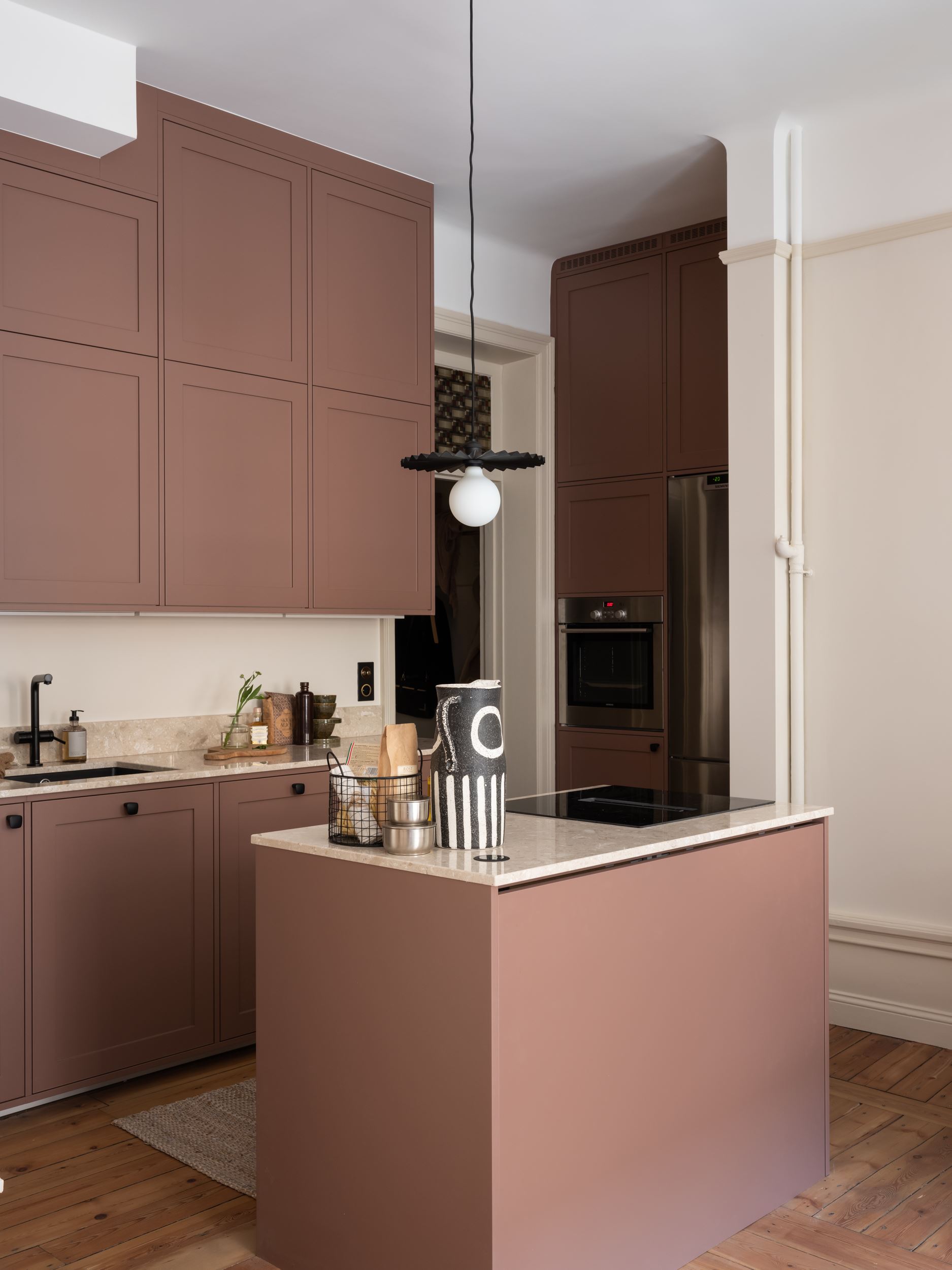 cuisine rose avec îlot