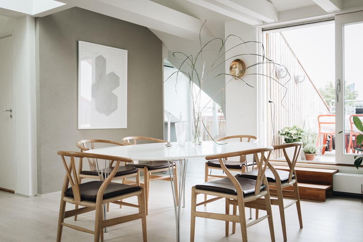 salle à manger duplex design avec terrasse