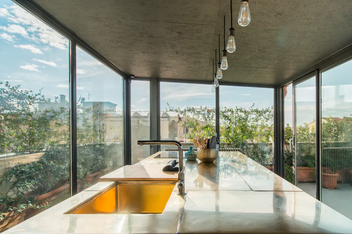 cuisine équipée ouverte appartement design cuisine équipée ouverte appartement design