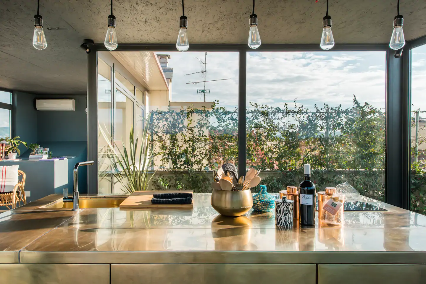 cuisine équipée ouverte appartement design cuisine équipée ouverte appartement design