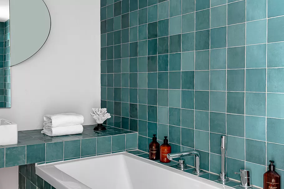 salle de bain carreaux bleus