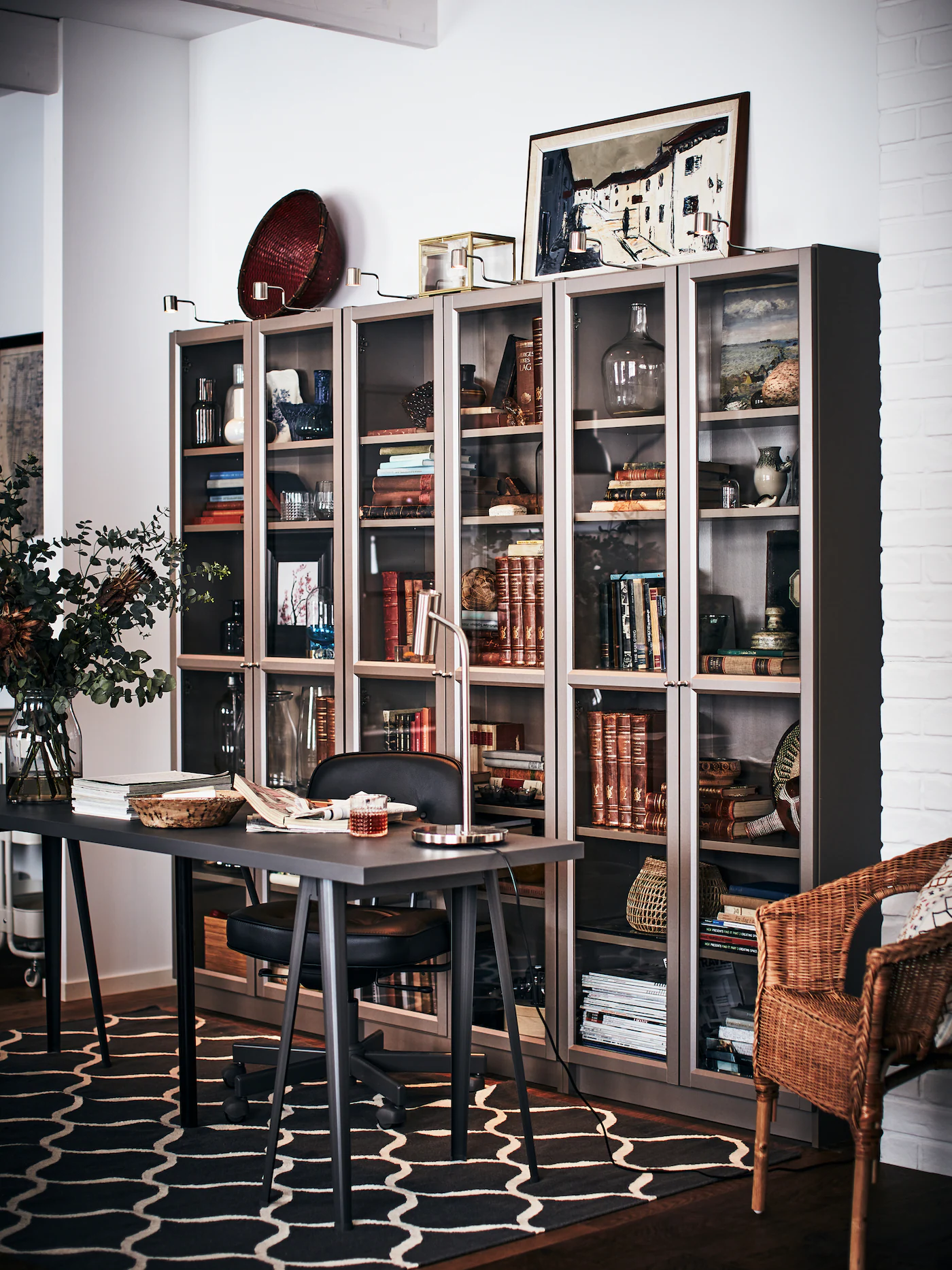 bureau avec bibliothèque dans salon bureau avec bibliothèque dans salon