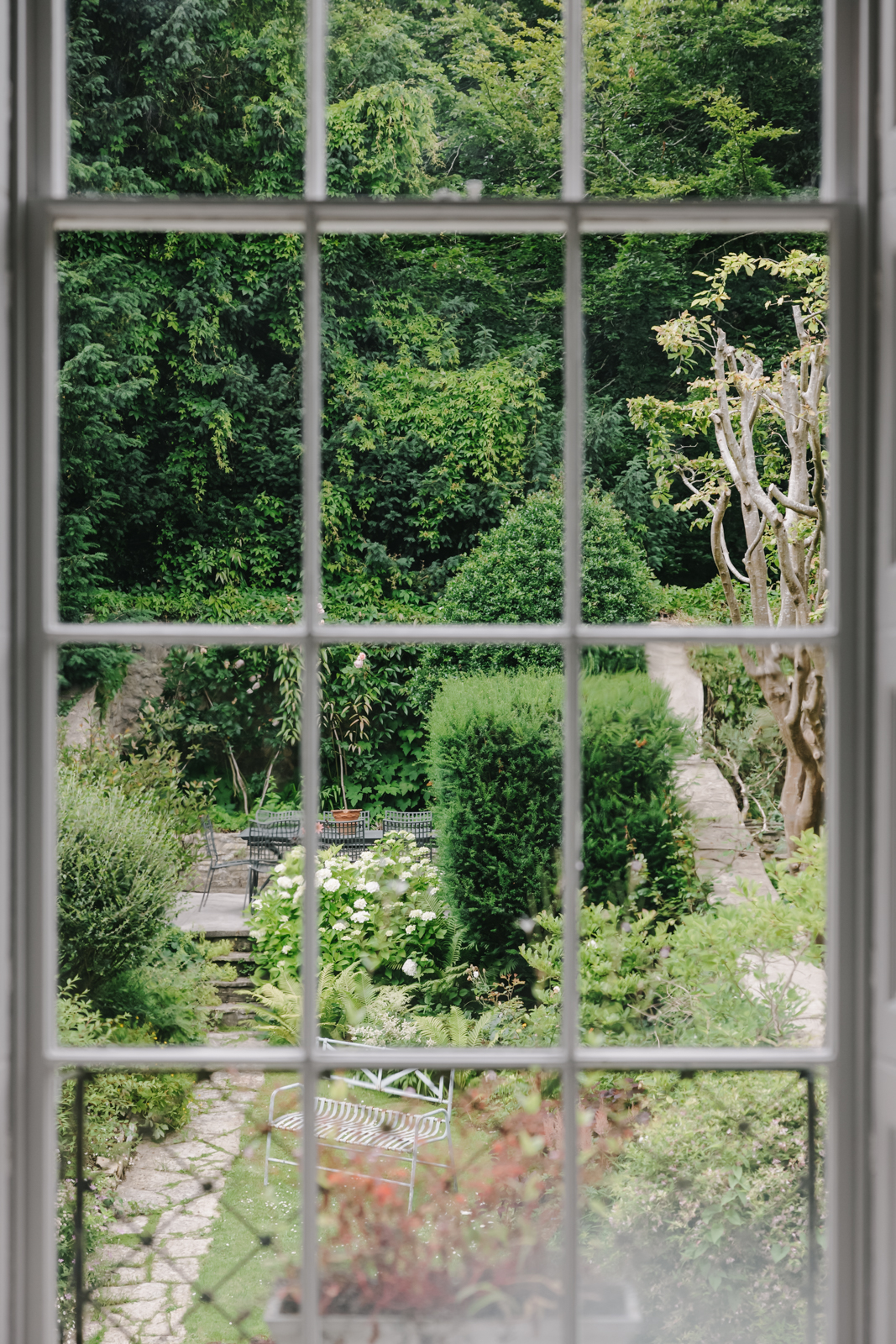 vue sur jardin arrière maison de ville accolée
