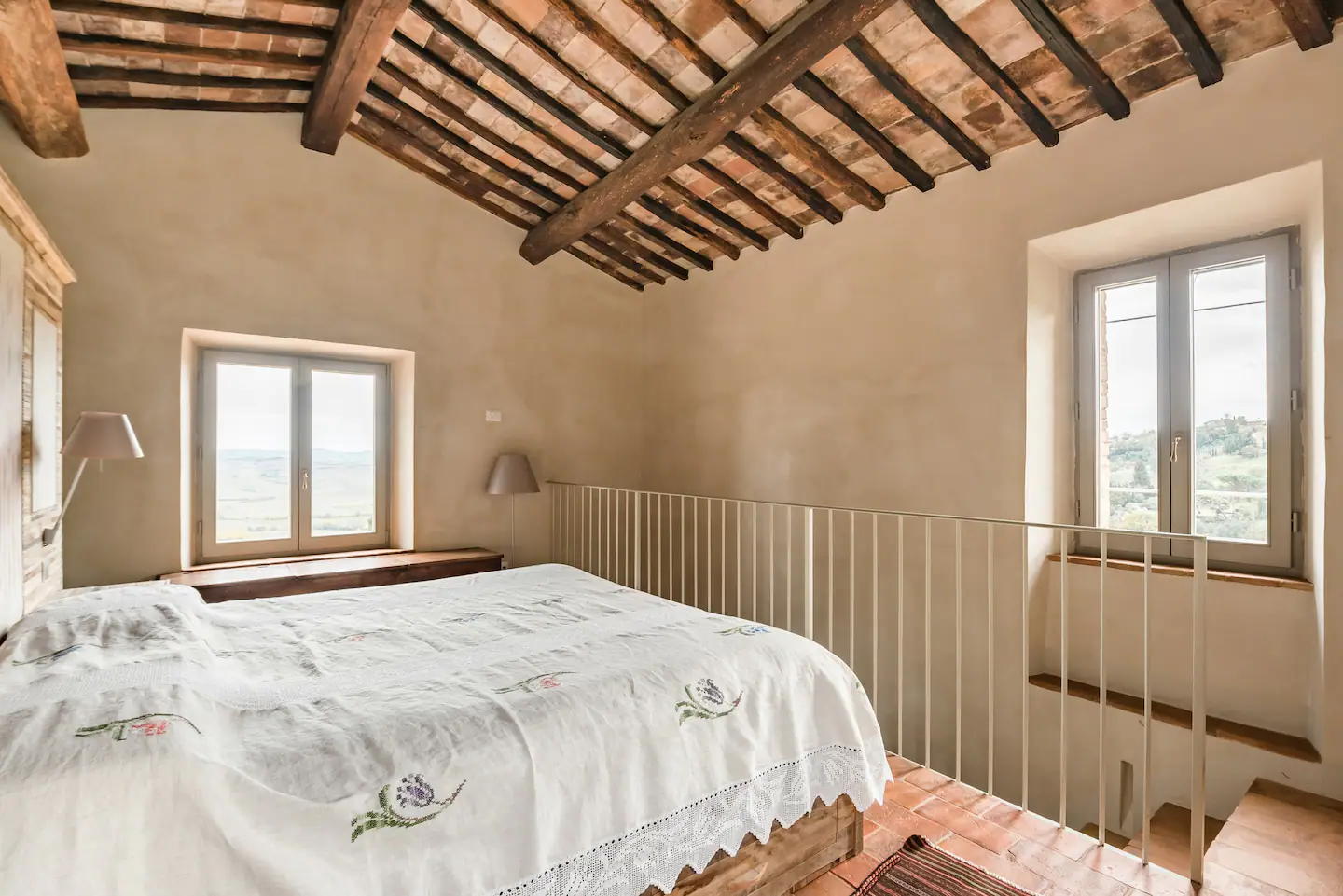 chambre avec poutres maison rénovée chambre avec poutres maison rénovée