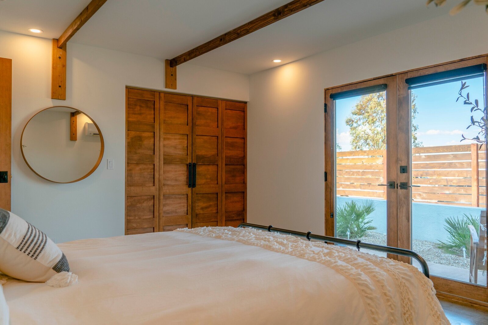 chambre avec placards bois