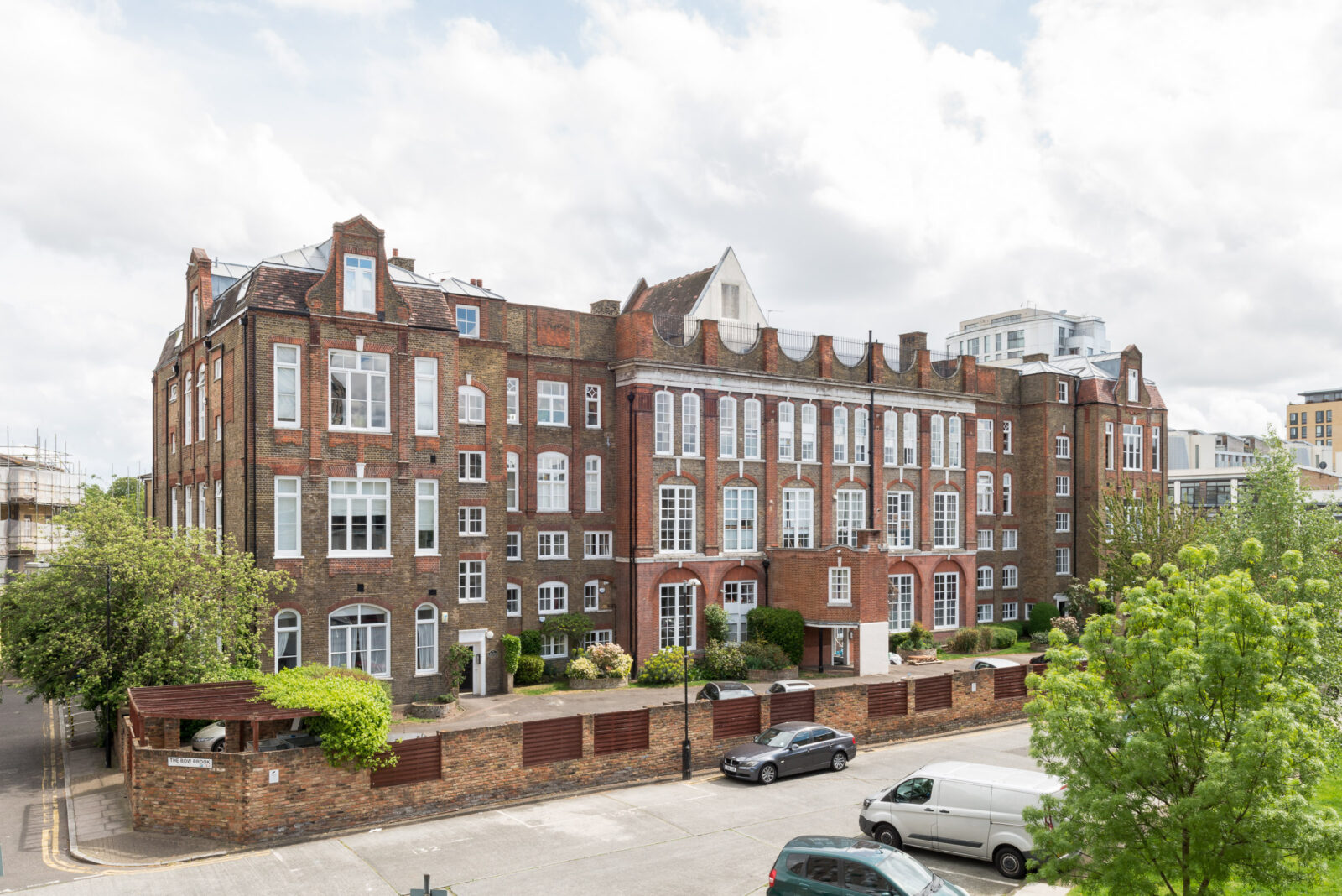 façade immeuble victorien en briques Londres