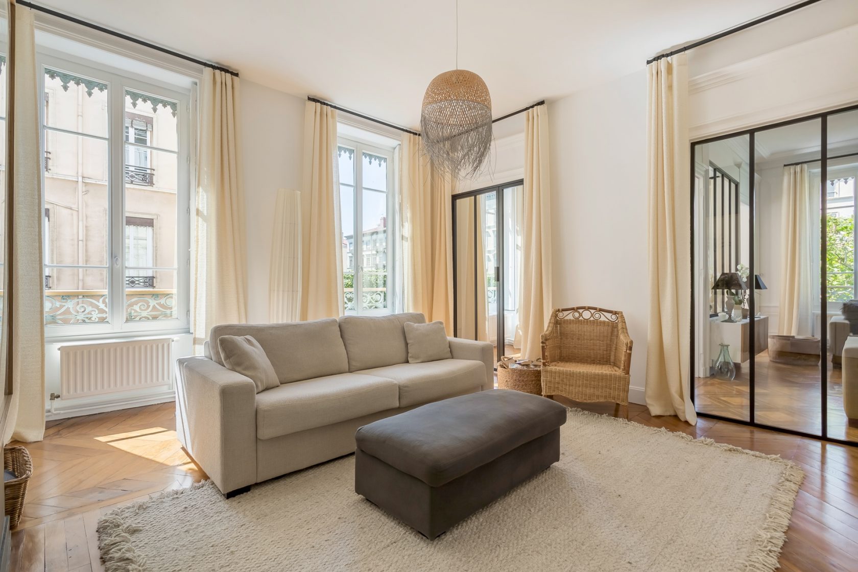 salon avec verrière appartement haussmannien salon avec verrière appartement haussmannien