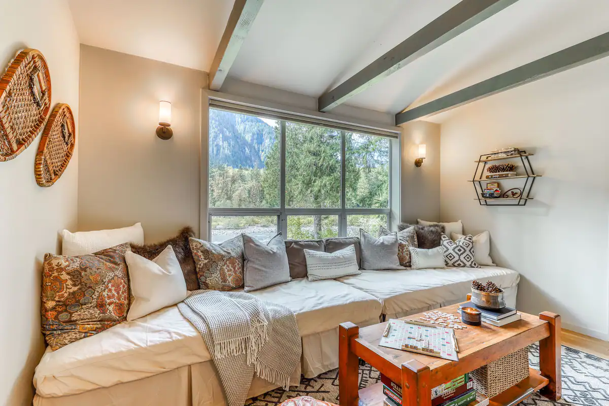 salon maison en bois avec terrasse