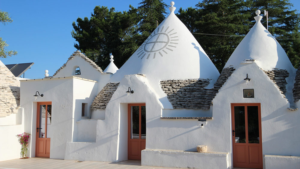 façade trullo Panna Fragola Pouilles