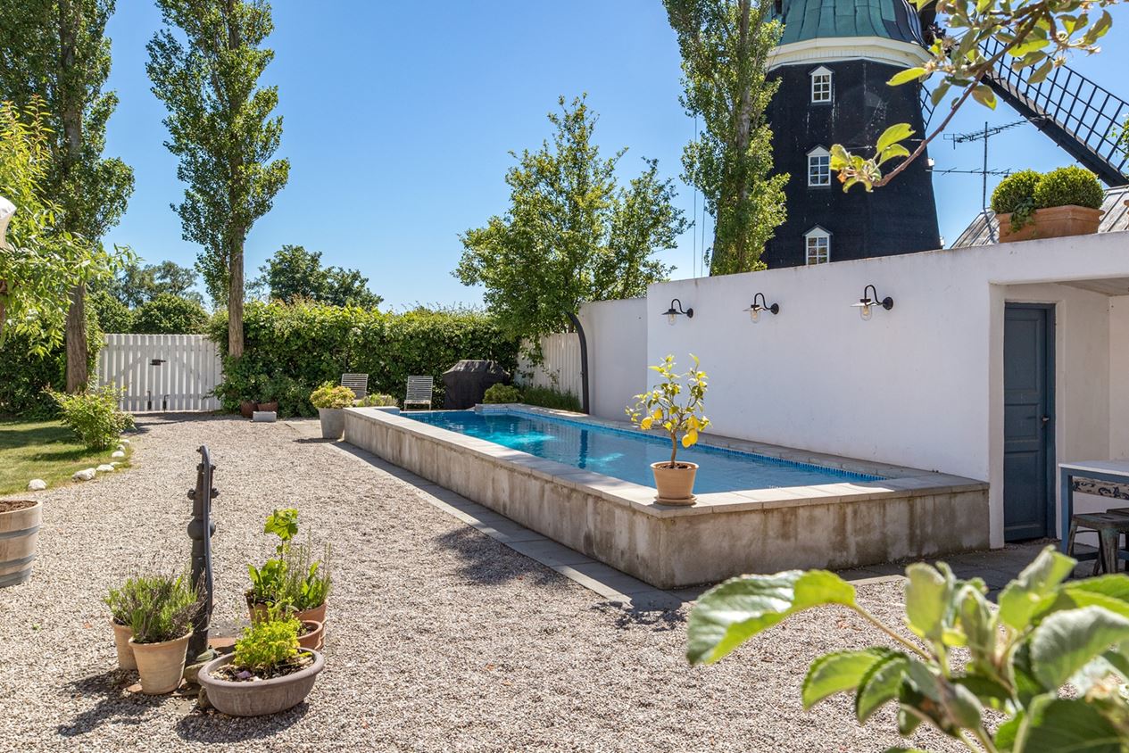 jardin avec piscine maçonnée