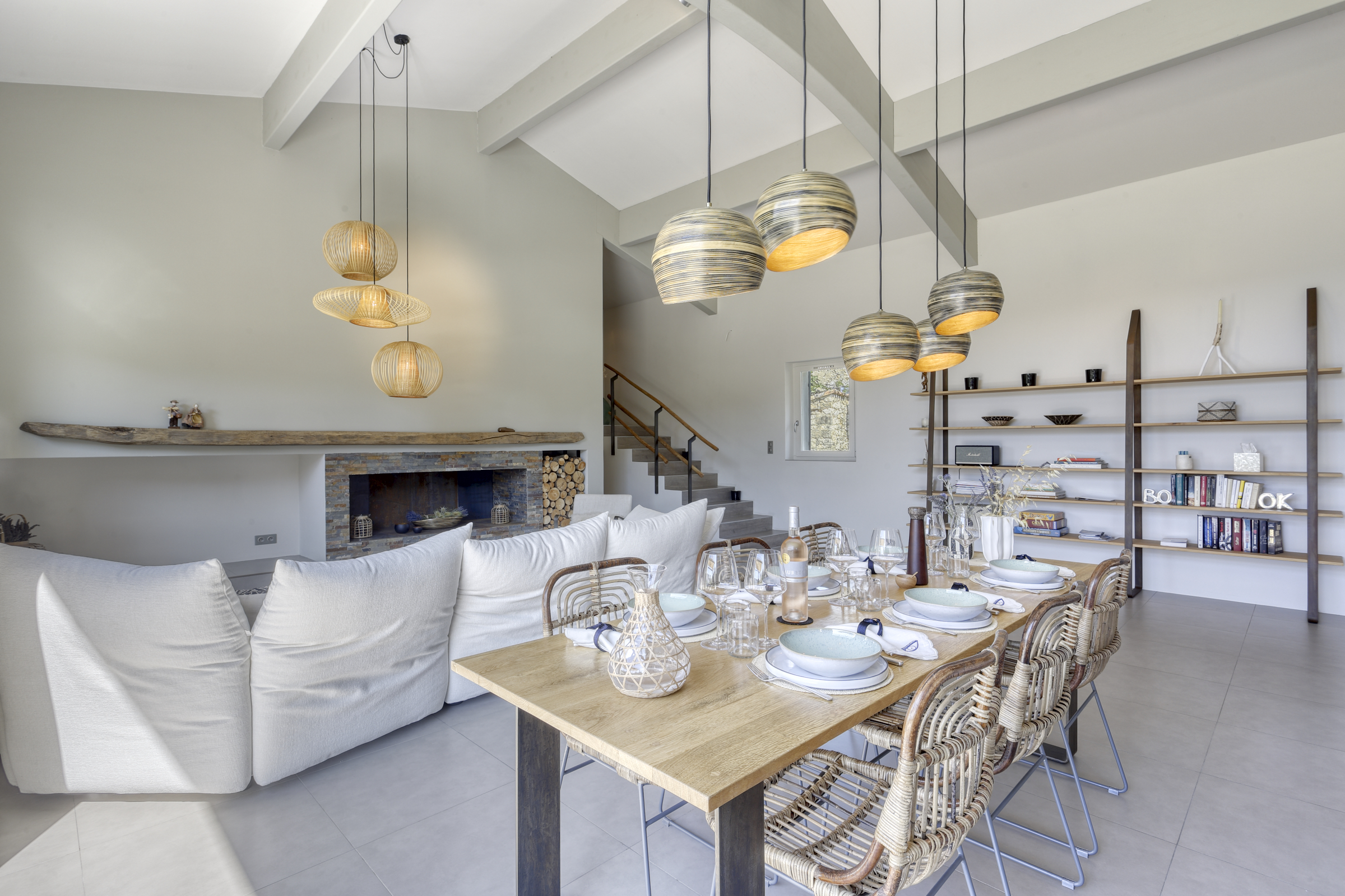 salon décoration contemporaine maison en Provence