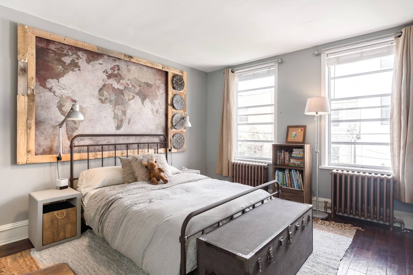 chambre avec lit métal décoration vintage chambre avec lit métal décoration vintage