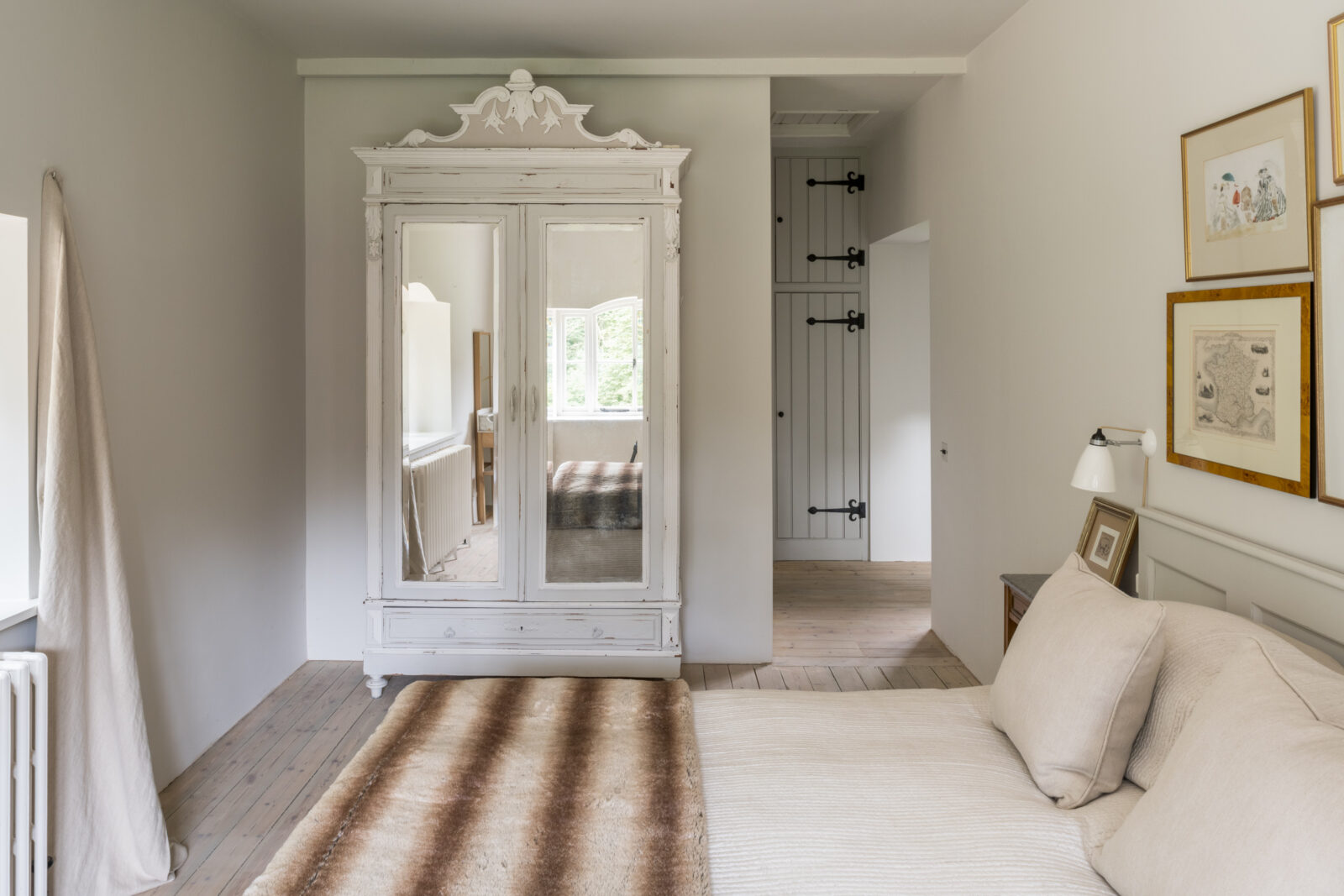 chambre sous combles décoration naturelle
