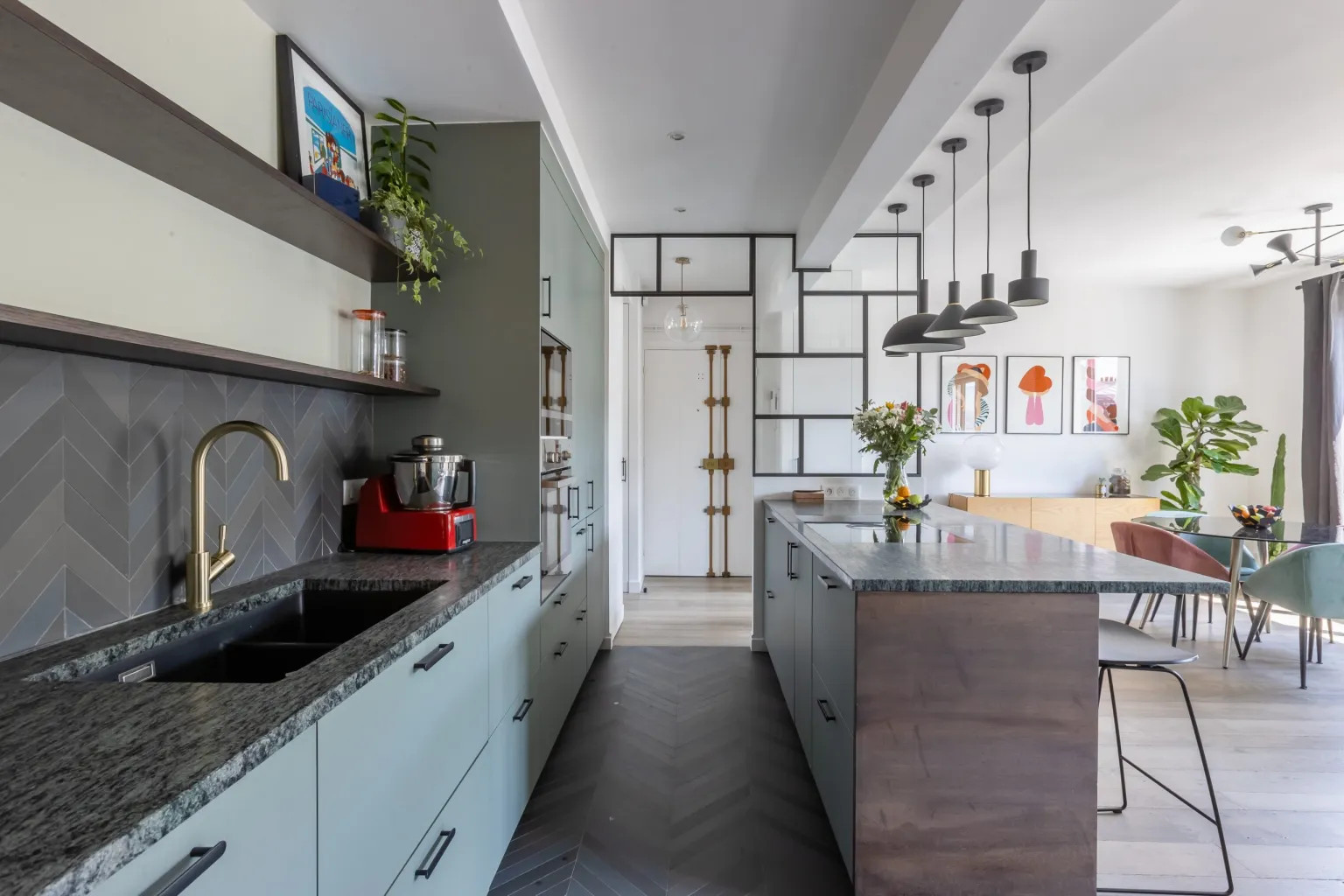 cuisine ouverte appartement rénové à Paris par Archibien cuisine ouverte appartement rénové à Paris par Archibien