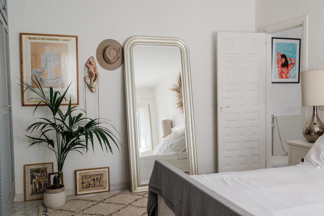 chambre décoration naturelle avec grand miroir au sol chambre décoration naturelle avec grand miroir au sol