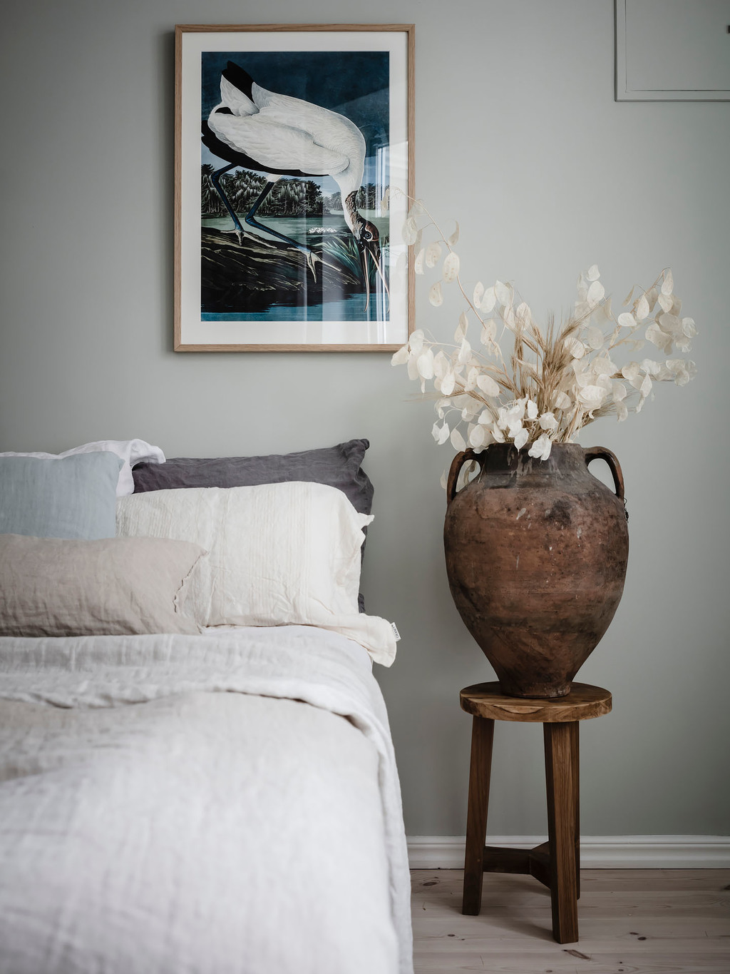 chambre murs vert pâle 