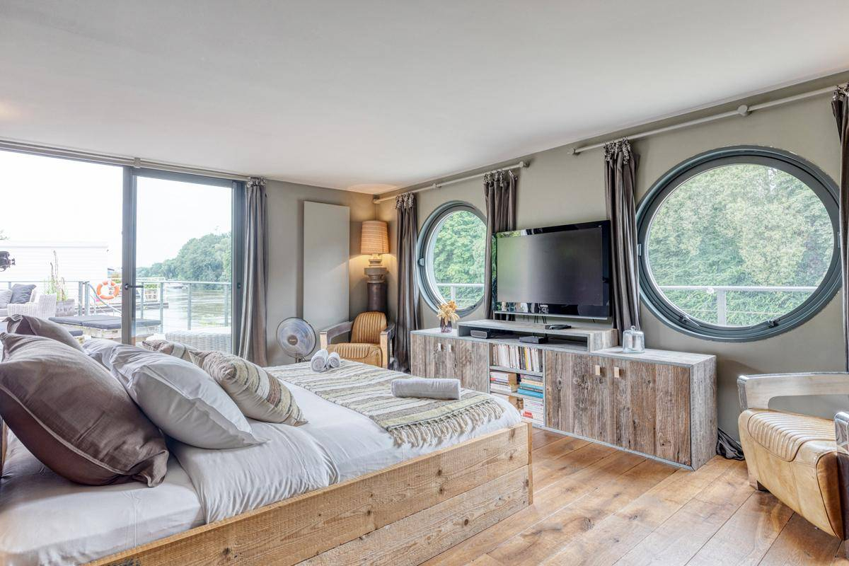 chambre houseboat Paris