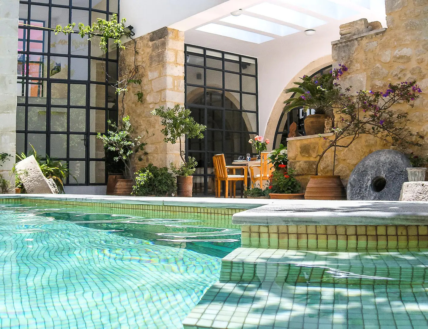 terrasse avec piscine maison en pierres terrasse avec piscine maison en pierres