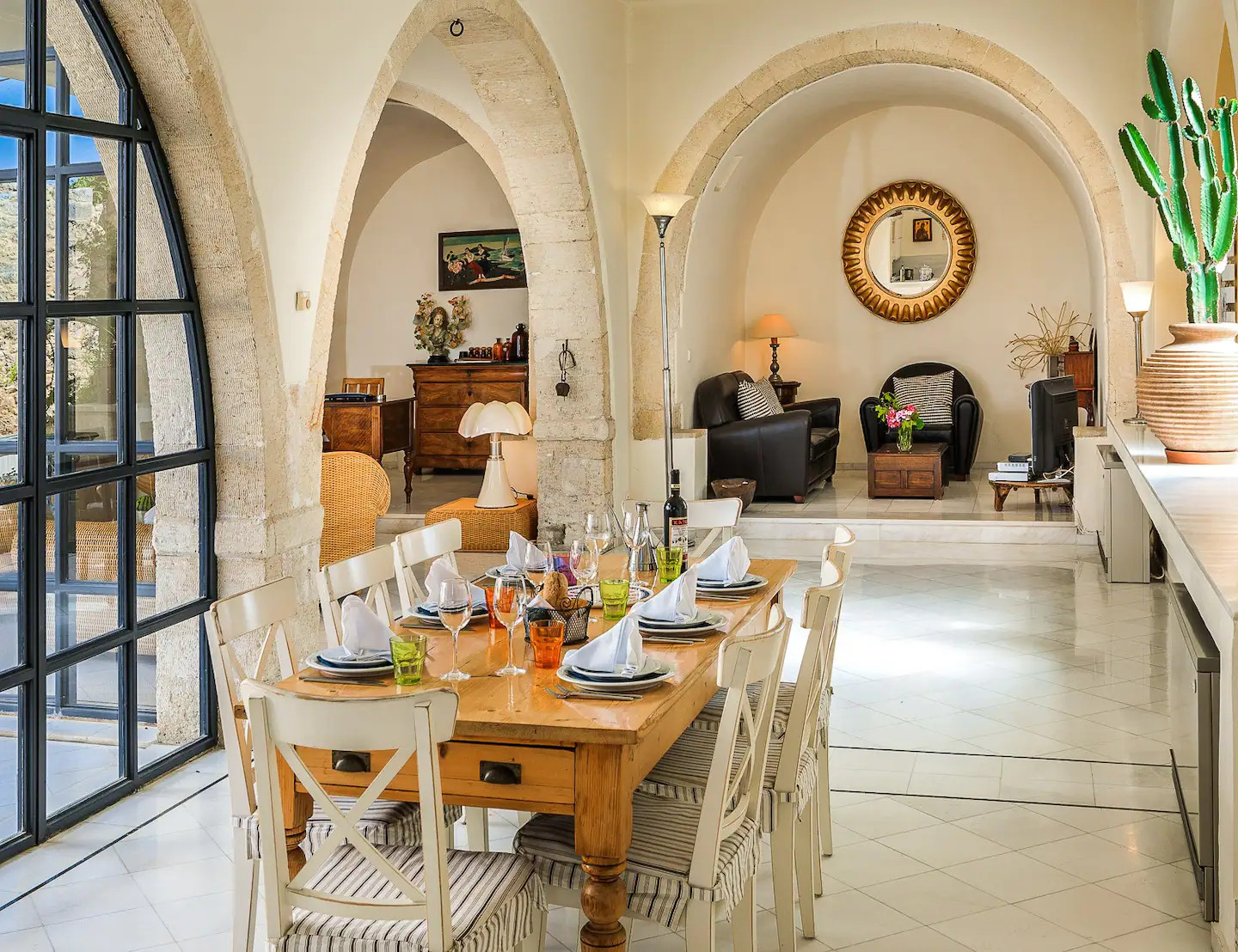 salle à manger avec arches et verrières salle à manger avec arches et verrières
