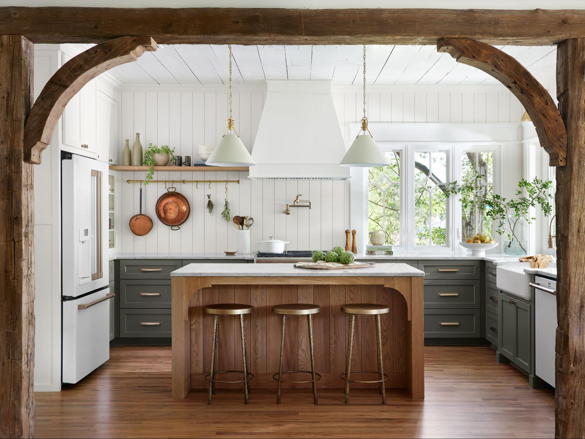 cuisine rustique verte Fixer Upper 7